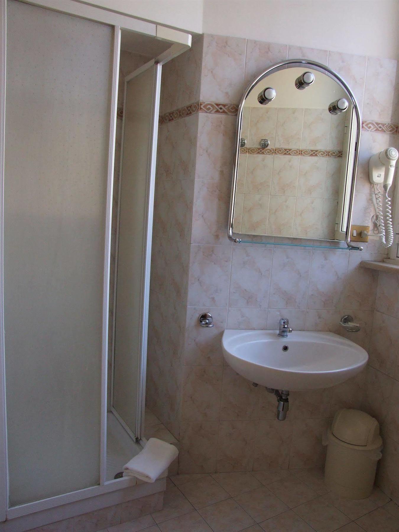 Nazional Rooms Rzym Zewnętrze zdjęcie