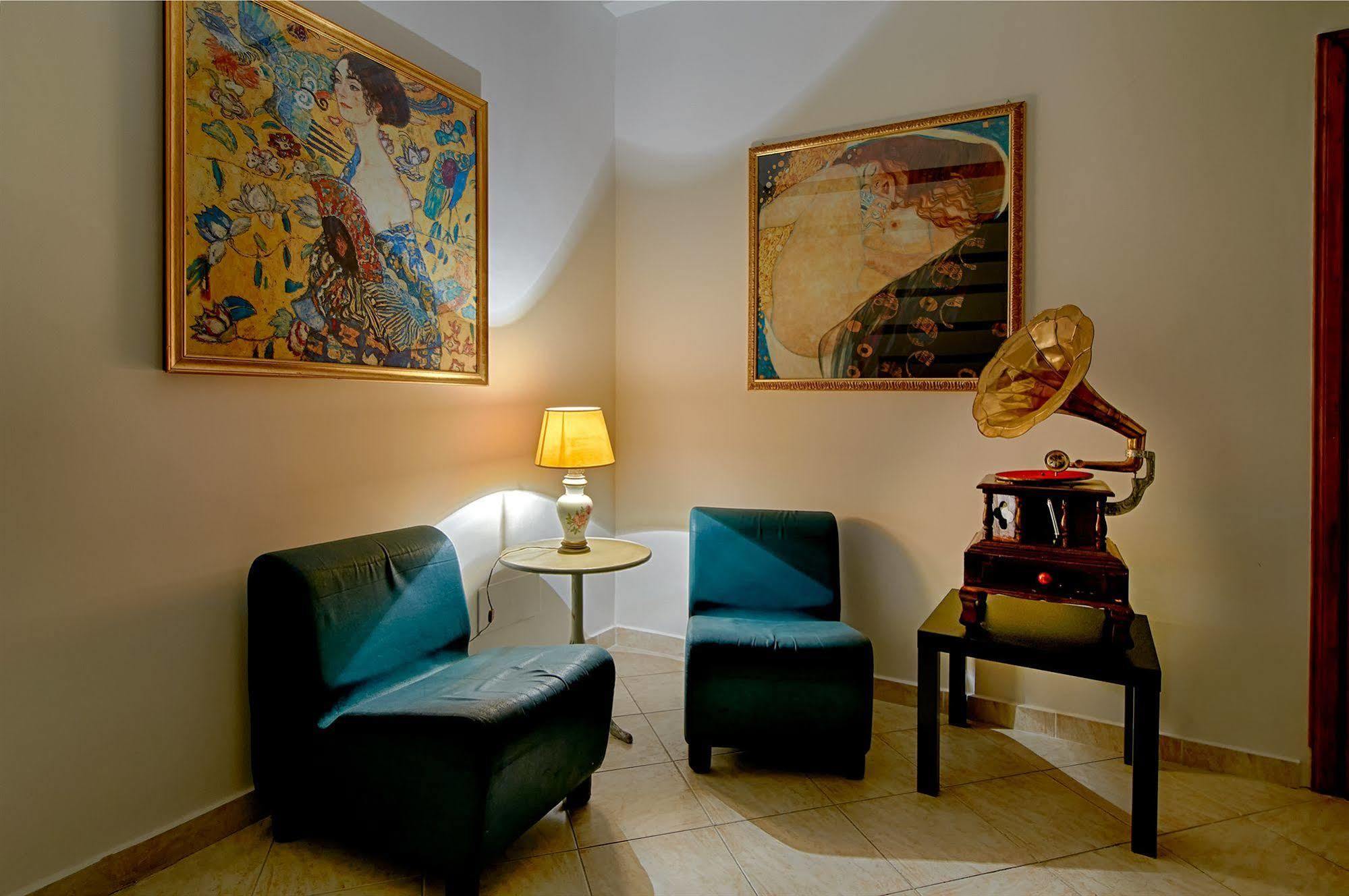 Nazional Rooms Rzym Zewnętrze zdjęcie